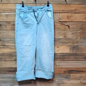 Light Blue Cropped Denim Jeans